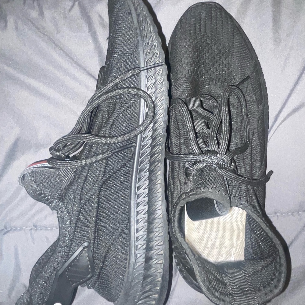 Used once black every day tennis and hiking shoes